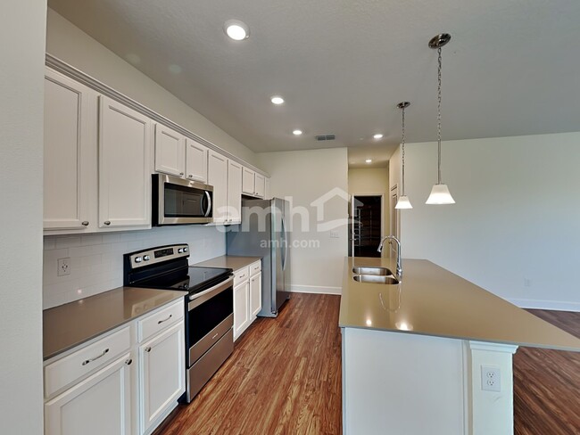 Photo - 1103 Walden Pond Dr