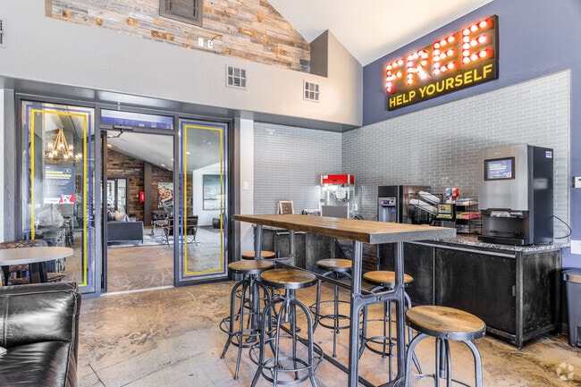 Photo - Oxford Oaks Apartments