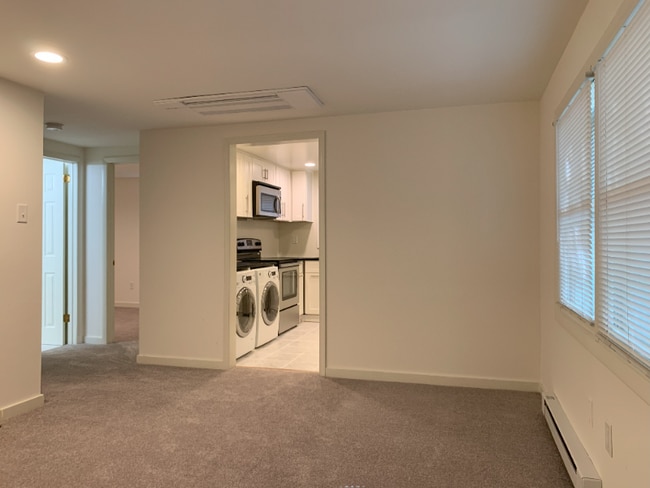 Photo - 139 Maple Ave Unit Apt 3