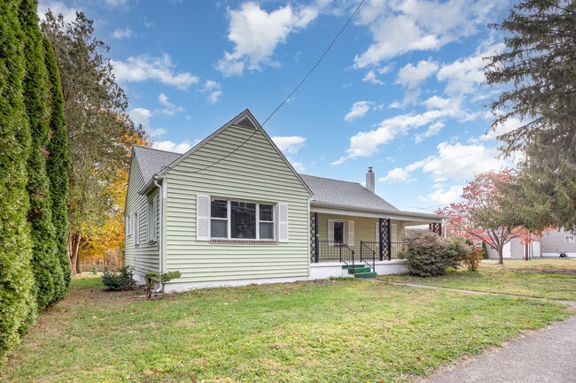 Photo - 536 Lansvale St