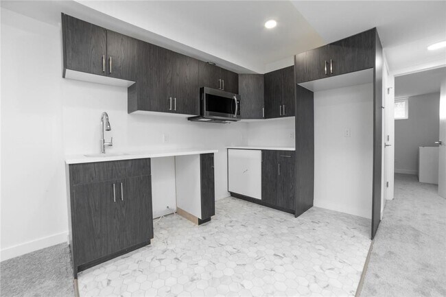 Photo - 92 Pilgrim Ave