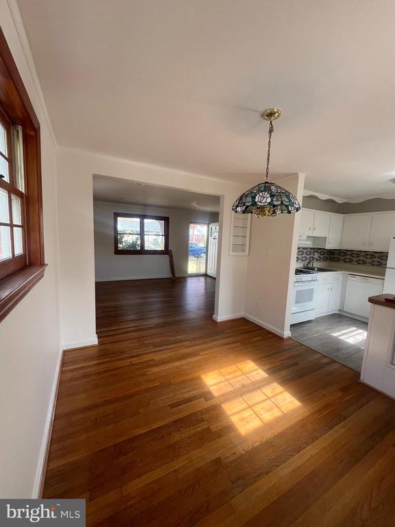 Photo - 4712 Topping Rd