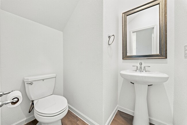 Photo - 4926 Chester Lk Ln