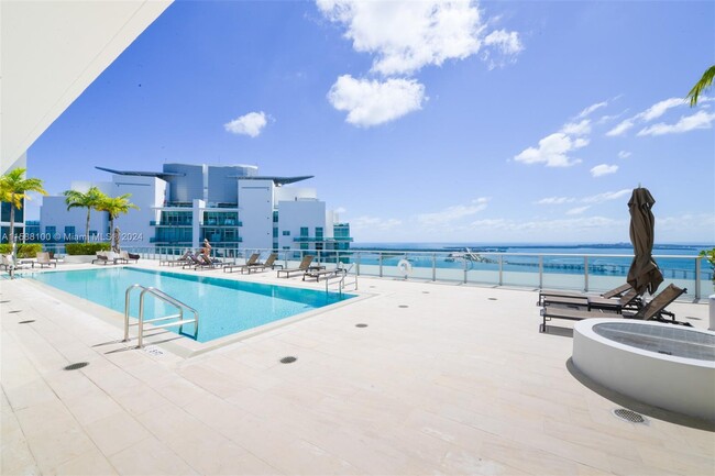 Photo - 1300 Brickell Bay Dr Condominio