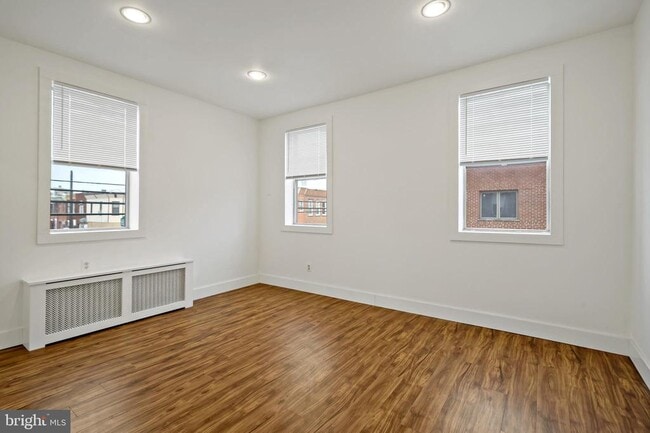 Photo - 2400 S Hutchinson St