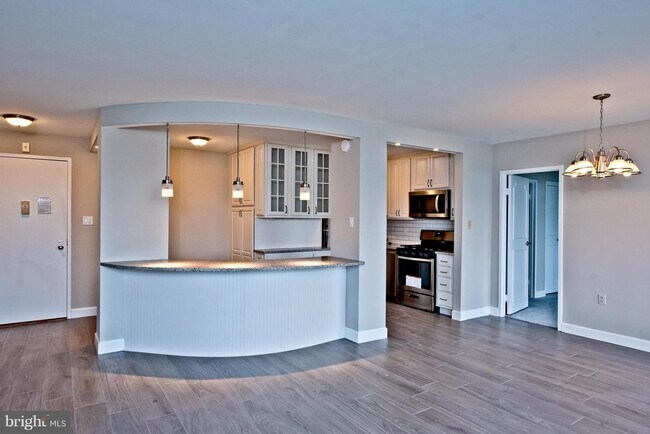 Photo - 10500 ROCKVILLE Pike Condo Unit 813