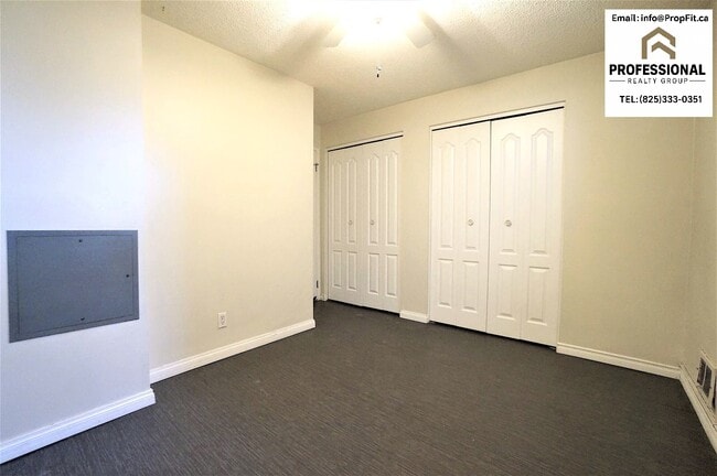 Building Photo - 9325 157 St NW