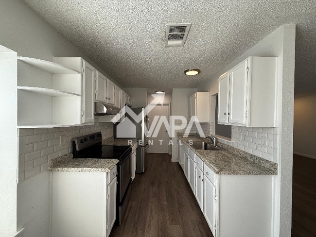 Photo - 826 Thrasher Dr