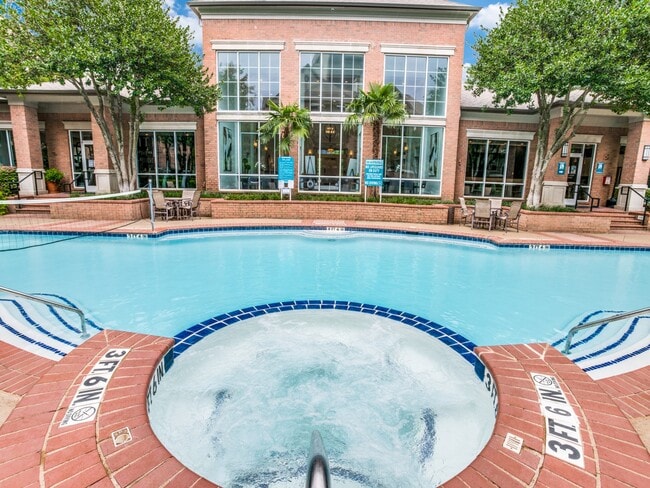 Photo - Churchill on the Park