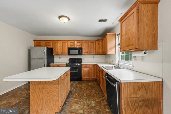 Photo - 1802 Harrison Ct