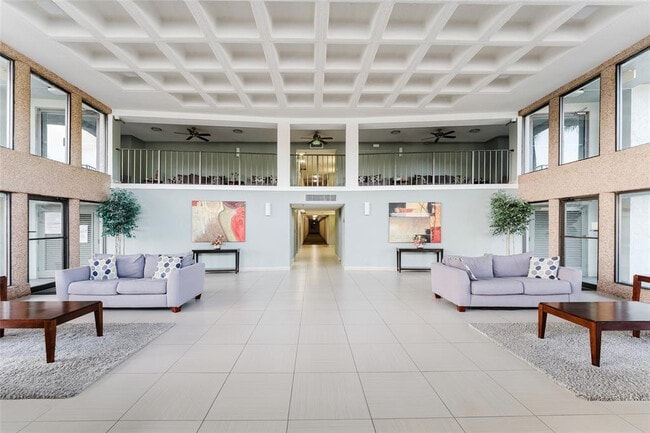 Photo - 9440 SW 8th St Unidad 308