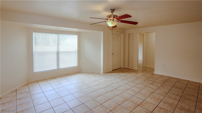 Photo - 1366 Nimrod St