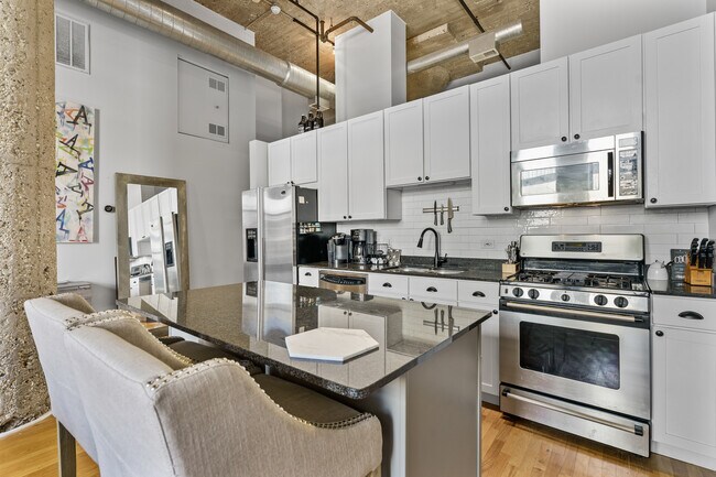 Photo - 758 N Larrabee St Unit 305