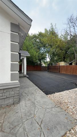 Photo - 306 Broadmoor Ave