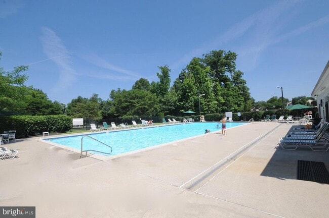 Photo - 349 Huntington Dr