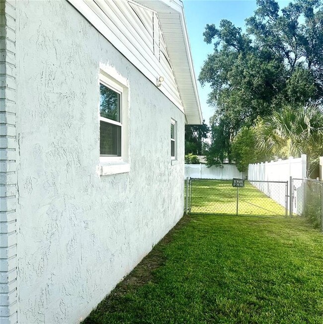 Photo - 3020 SE 11th St