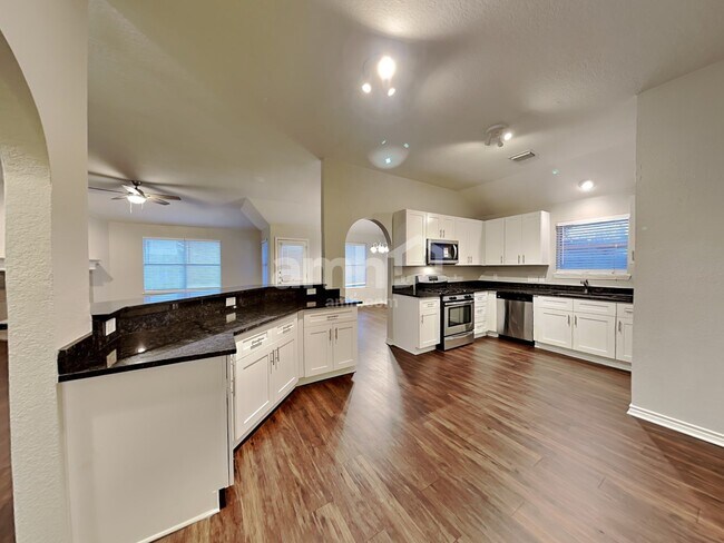 Photo - 5010 Chase Mountain Dr