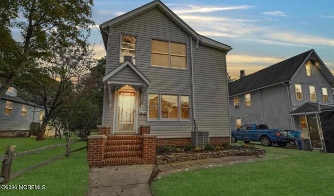 Building Photo - 313 Norwood Ave