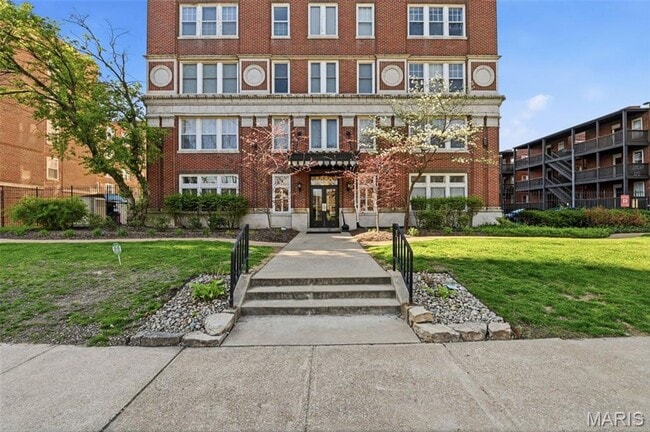 Photo - Partially Furnished West End Condo for Rent!