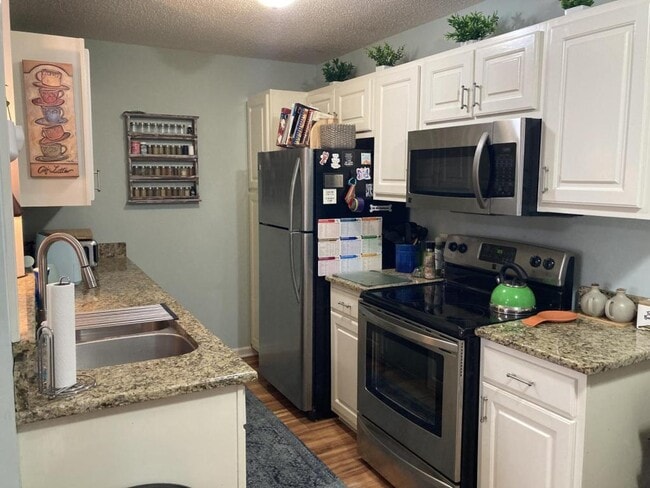 Photo - 1114 3rd Loop Rd