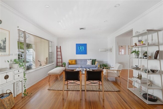 Photo - 1425 Trillo Ave