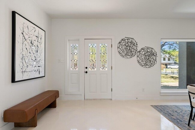 Photo - 10408 Loring Dr