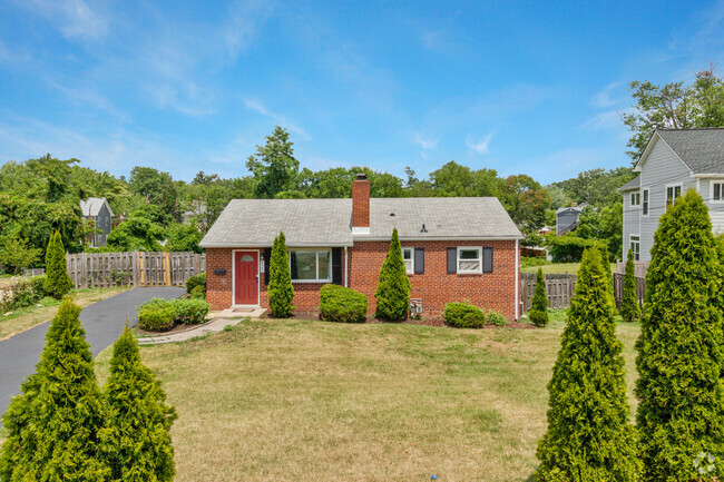 Building Photo - 6062 Munson Hill Rd Rental