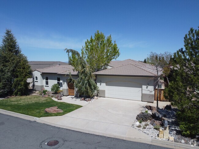 Building Photo - Upper Manzanita Home With City View