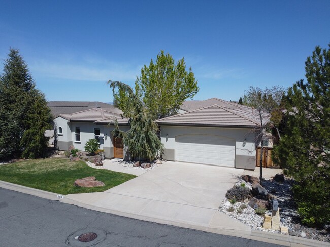 Upper Manzanita Home With City View - Upper Manzanita Home With City View