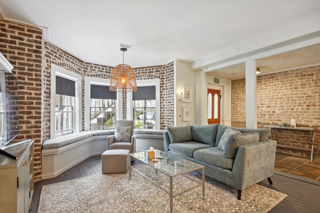 Photo - 208 W Hall St Unit B