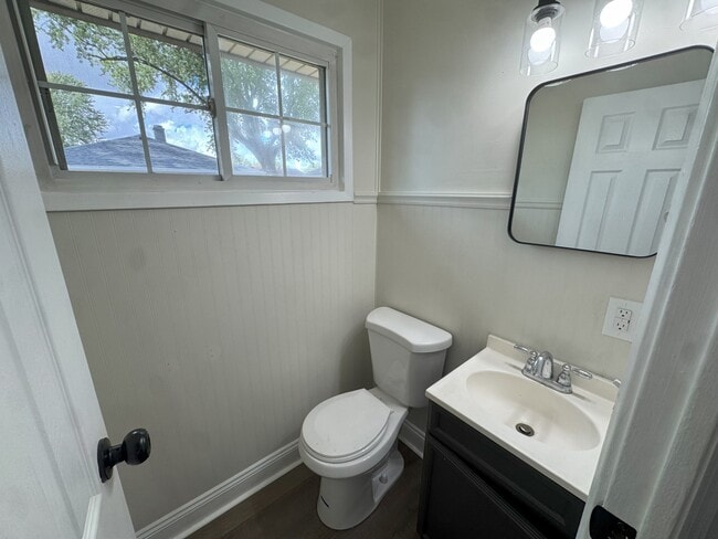 Photo - 1708 Syracuse Dr