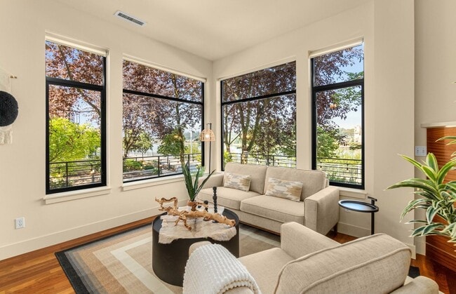Photo - 2172 NW 16th Ave