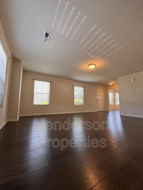 Photo - 817 Ranchero St