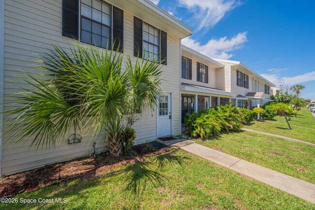 3118 Manor Dr NE