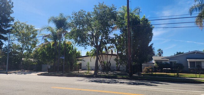 Oxnard Street Apartments