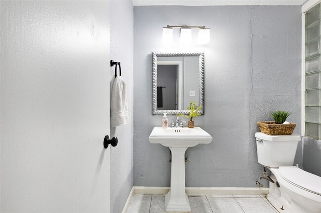 Photo - 11514 Gullwood Dr