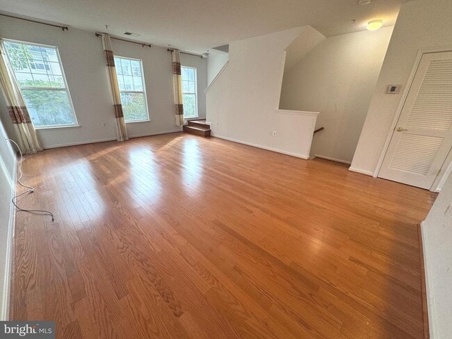 Photo - 108 Moore Dr