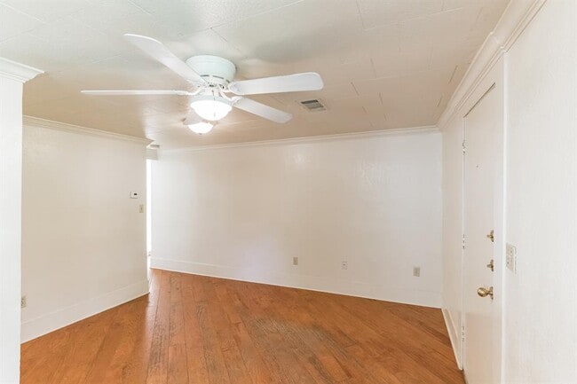 Photo - 501 E 4th St