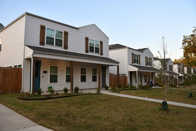 Building Photo - 1107 W 9th Ave Unit 1107 W. 9th Ave