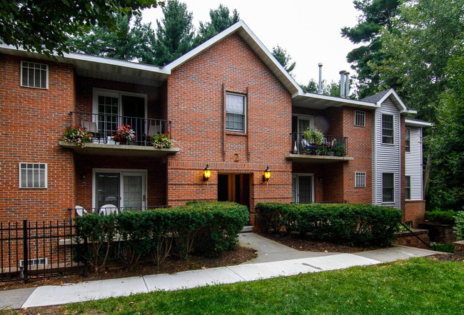 Apartment Building - Hawthorne Gardens Apartments