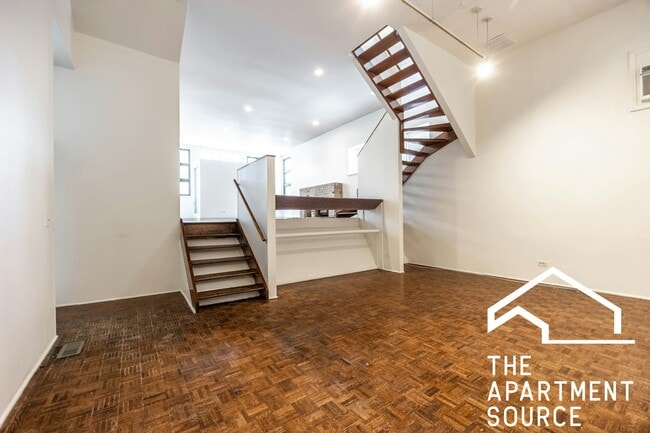 Photo - 2059 N Clifton Ave Unit 1S