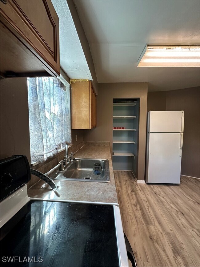 Photo - 18301 Slater Rd