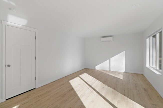 1299 Russell Dr