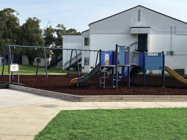 Photo - Beachwood Apartments