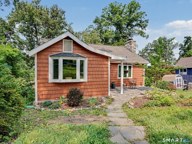 22 W Ridge Rd