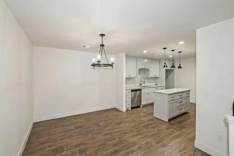 Photo - 7609 Woodford Ave