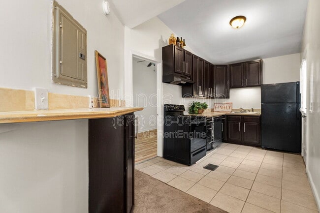 Photo - 153 Little St SE