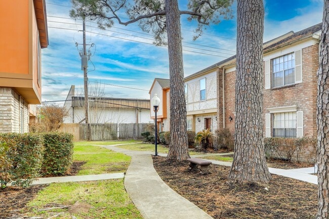 Photo - 17114 Beaver Springs Dr Unit 8