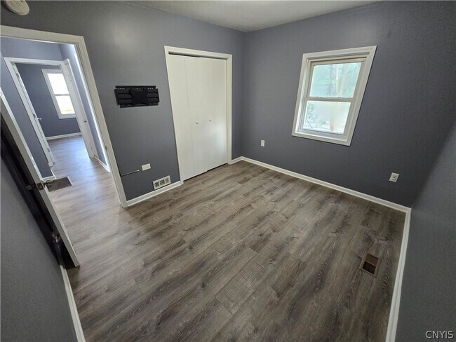 Building Photo - 2802 Lemoyne Ave