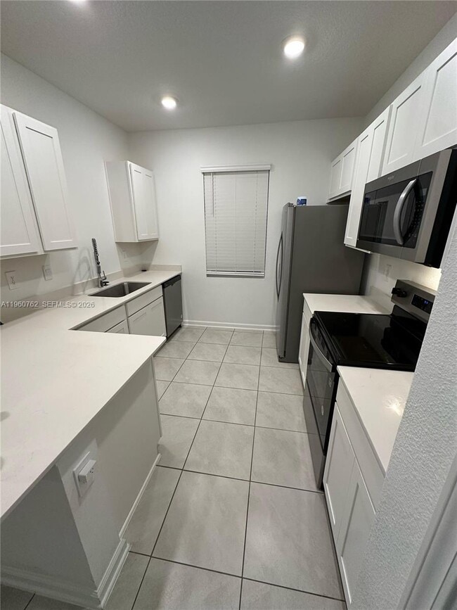 Photo - 235 Sage Br St